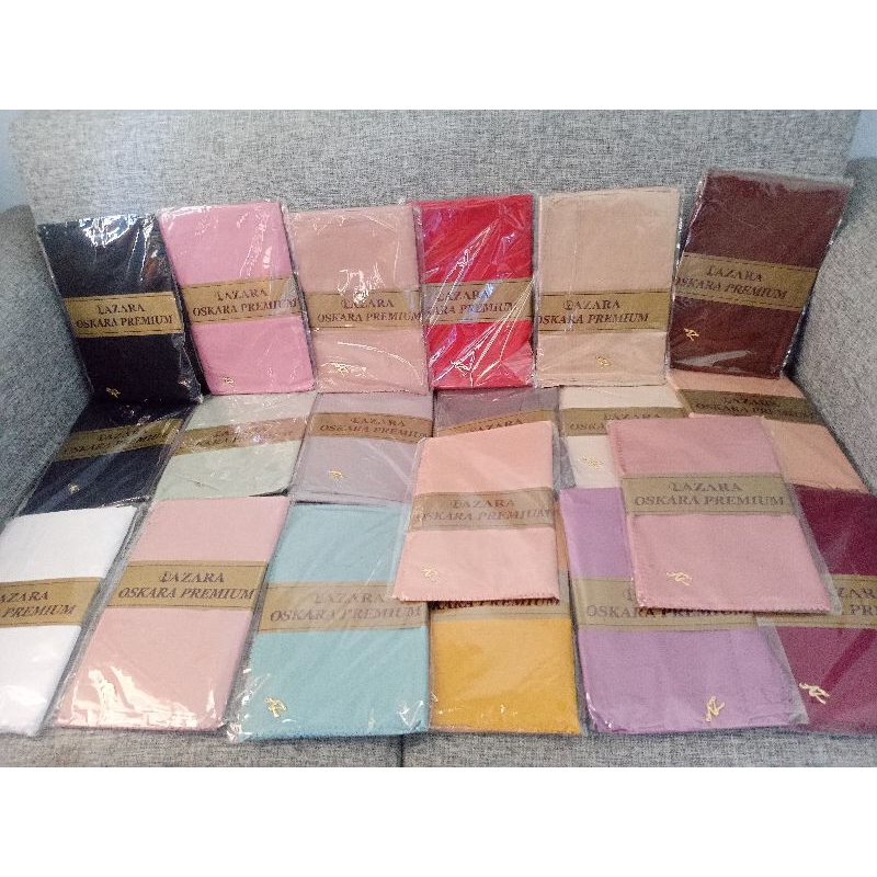 PAKET USAHA HIJAB SEGI EMPAT POLOS VOAL MIRACLE LASER CUT METAL LOGO AZARA  UKURAN 110X110CM