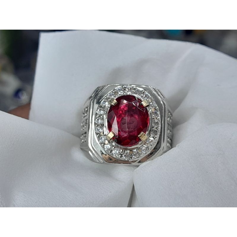 Cincin Red Topaz