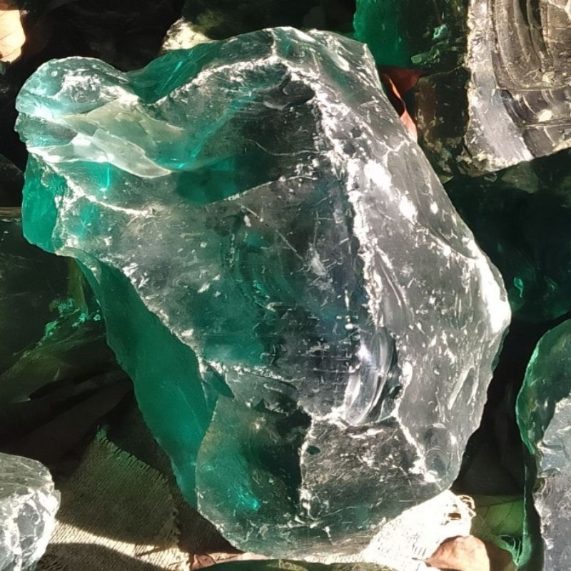 Batu Obsidian Bongkahan Hijau