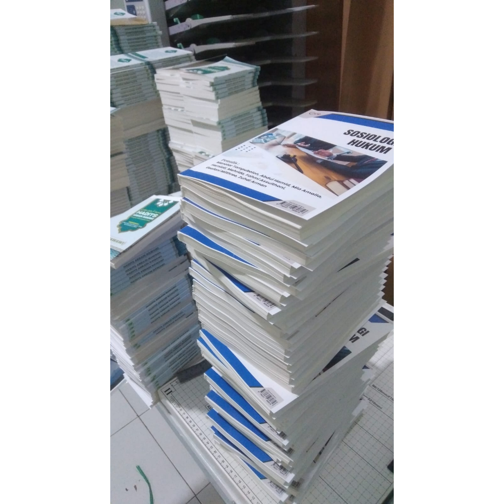 

Jasa Cetak Percetakan Buku Ukuran A4 Isi Hitam Putih Bahan ArtPaper 150 Sampul Soft Cover