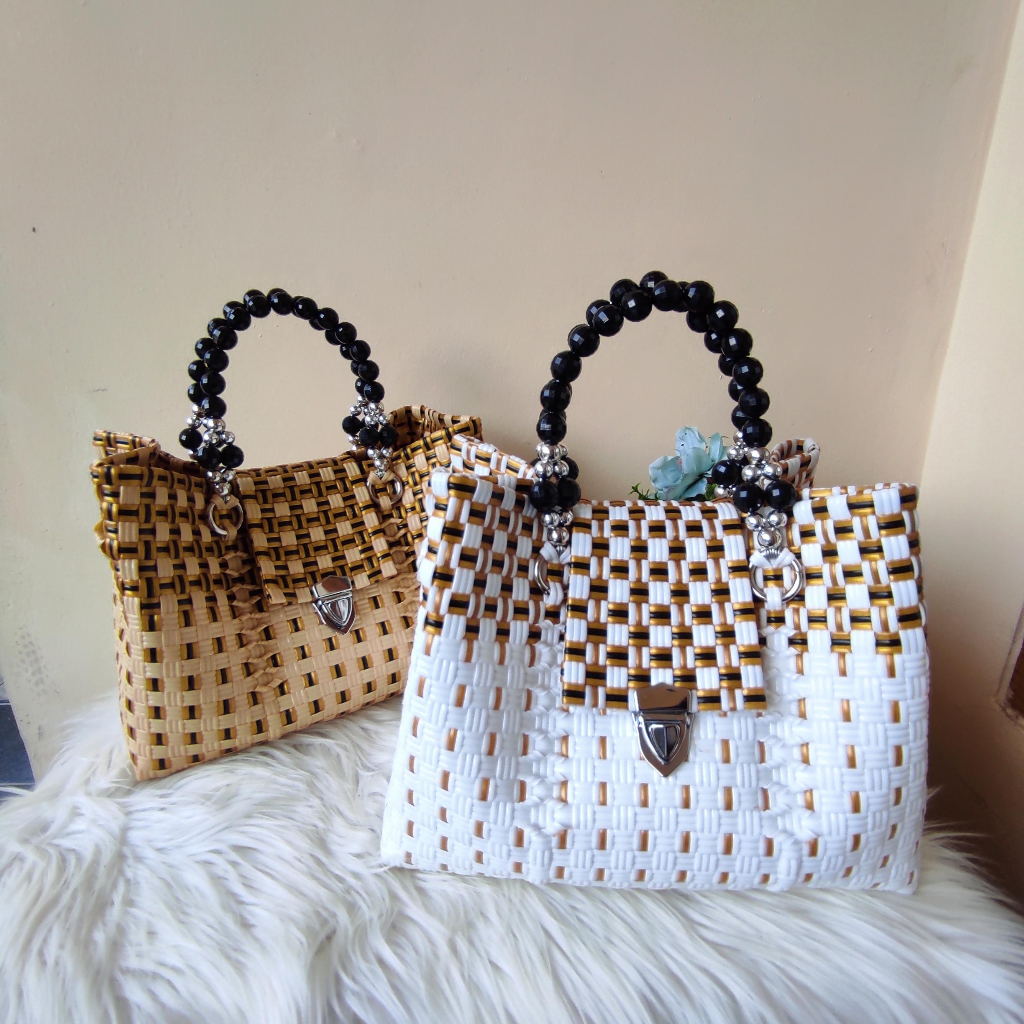 (Gratis Aksesoris Rainbow) Tas Anyam Jali Handle Mutiara Akrilik Premium Ukuran M Patty Dengan Penut