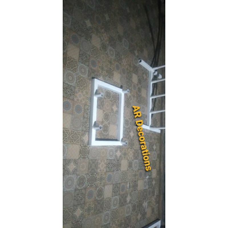 tatakan bunga standing lampu