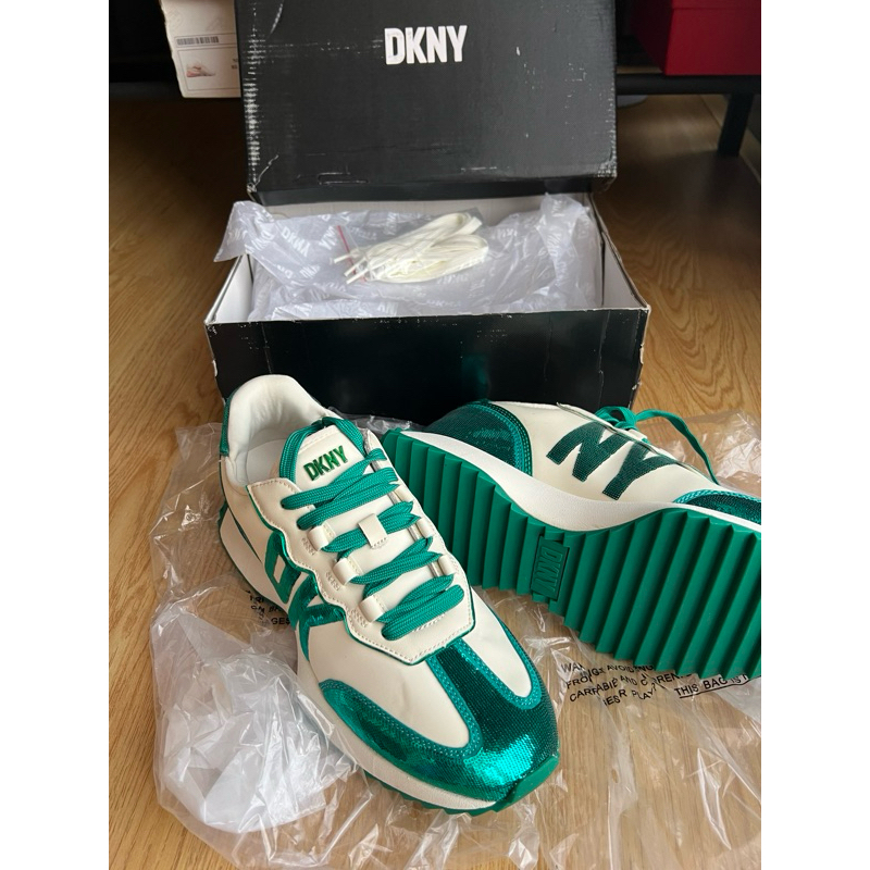 sepatu original DKNY turqoise biru kehijauan size 8(38,5)