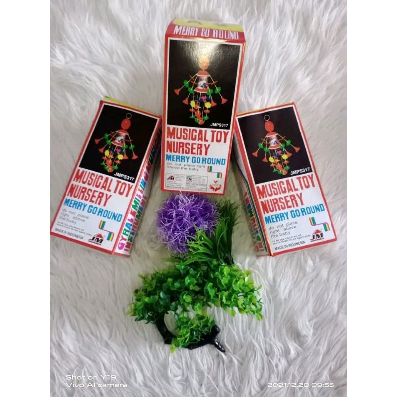 mainan gantung putar bunyi bayi