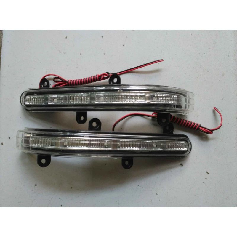 Lampu sein cover Spion Grand Innova 2012