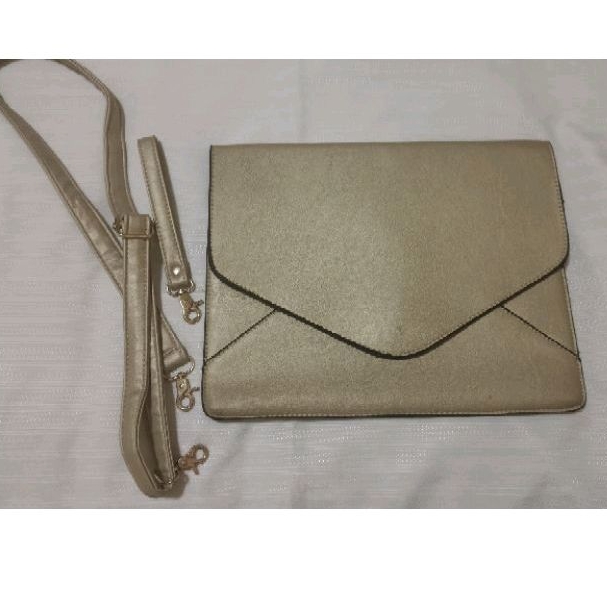 [BEKAS/PRELOVED] Tas Clutch wanita, soft gold