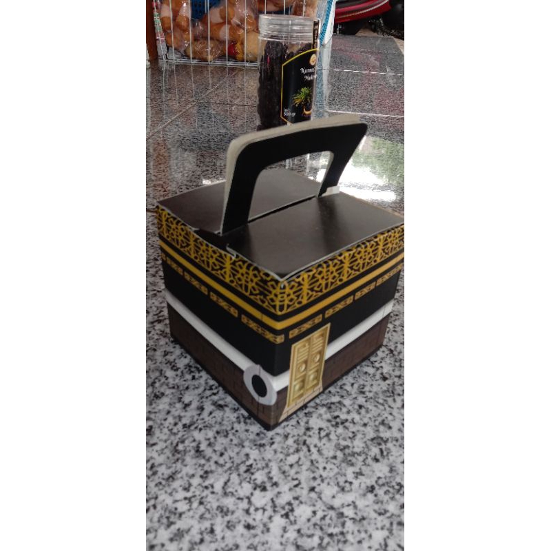 

tas ka'bah atau kotak ka'bah untuk pekking paket oleh oleh haji dan unroh