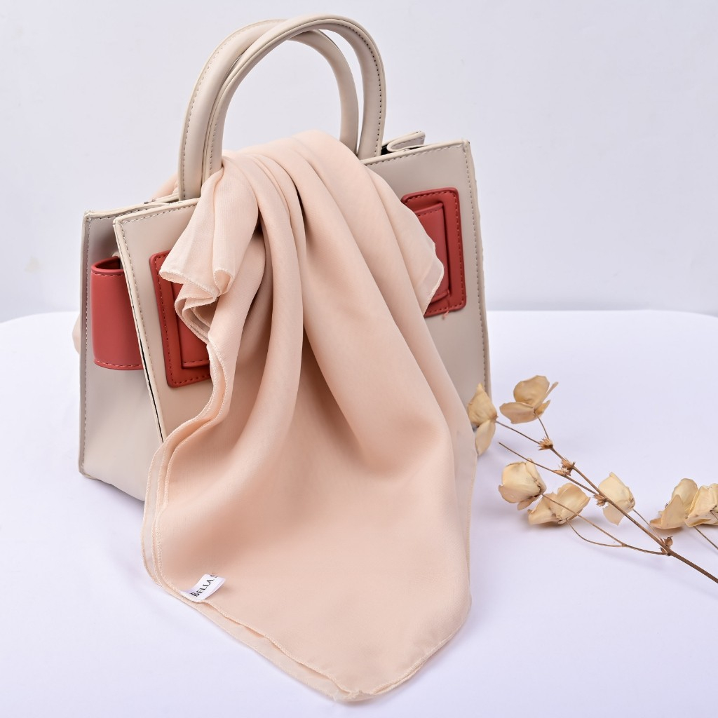 Kerudung Segiempat Polos BELLA SQUARE Hijab Pollycotton Jilbab Bela Grosir Murah "Full Warna" Cream