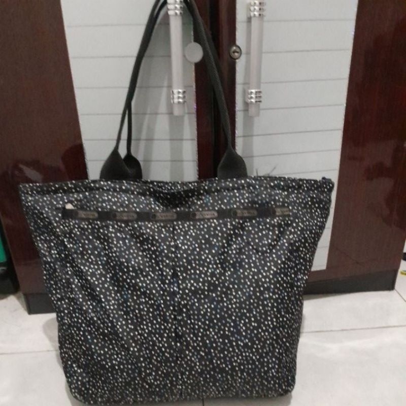 totebag ori LESPORTSAC polkado branded  lengkap tag ziper ykk size besar 40x35 monza bag preloved