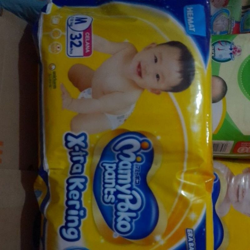Pampers Mamypoko M