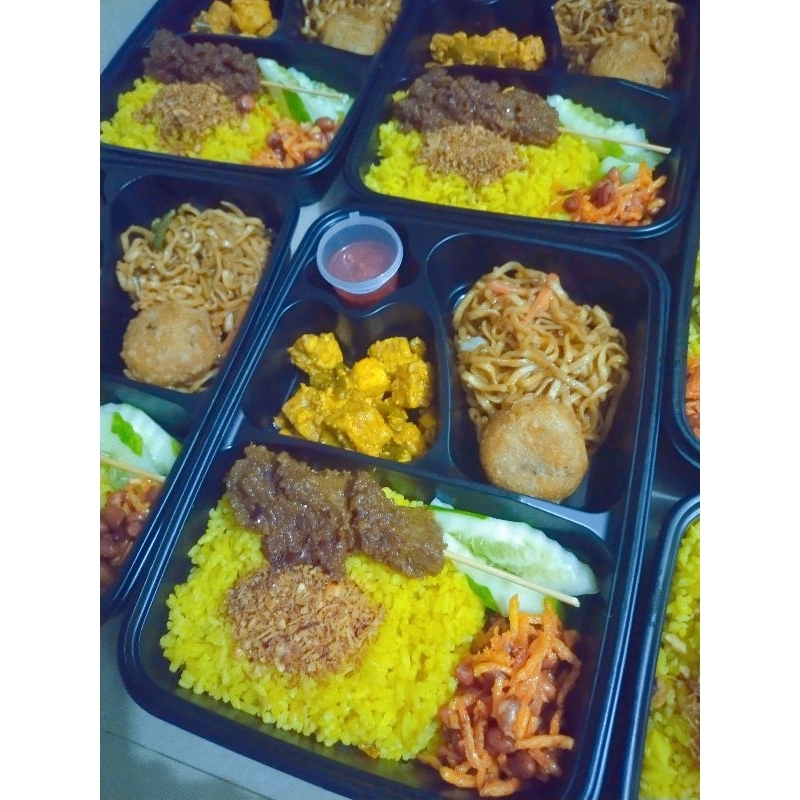 

Nasi Kuning Vegan / Vegetarian / Nasi Kotak Bento / Halal
