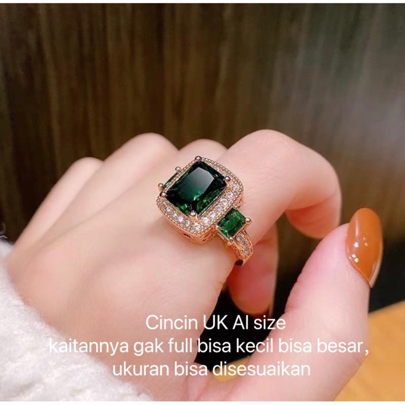 C17(Beli 2 dapat Bonus) Cincin hijau kotak cantik titanium