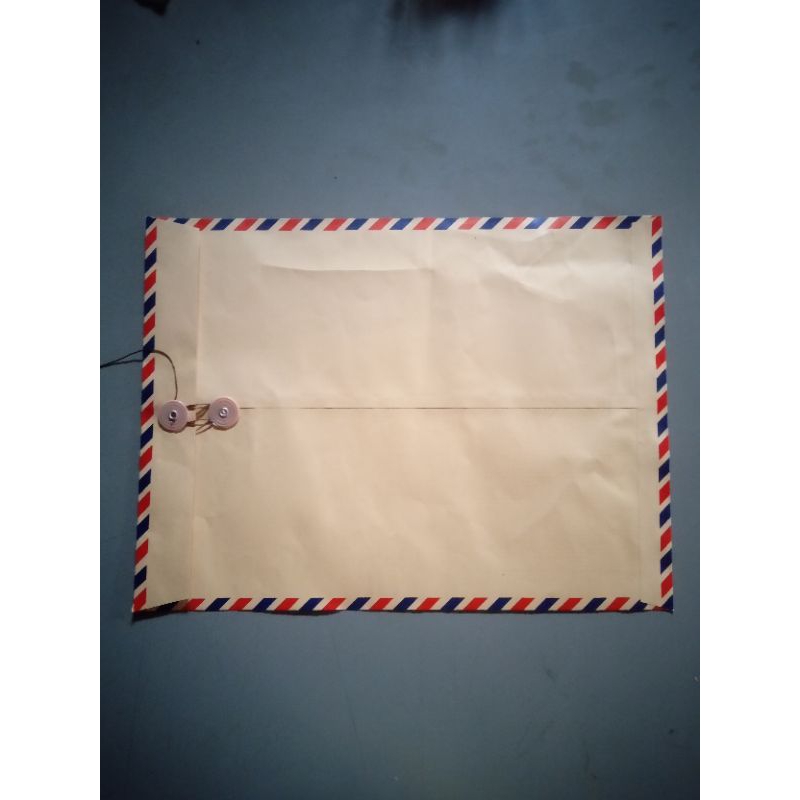 

amplop coklat air mail tali ukuran besar 40 x 30 cm