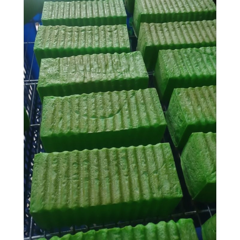 

Roti tawar Bandung varian Pandan