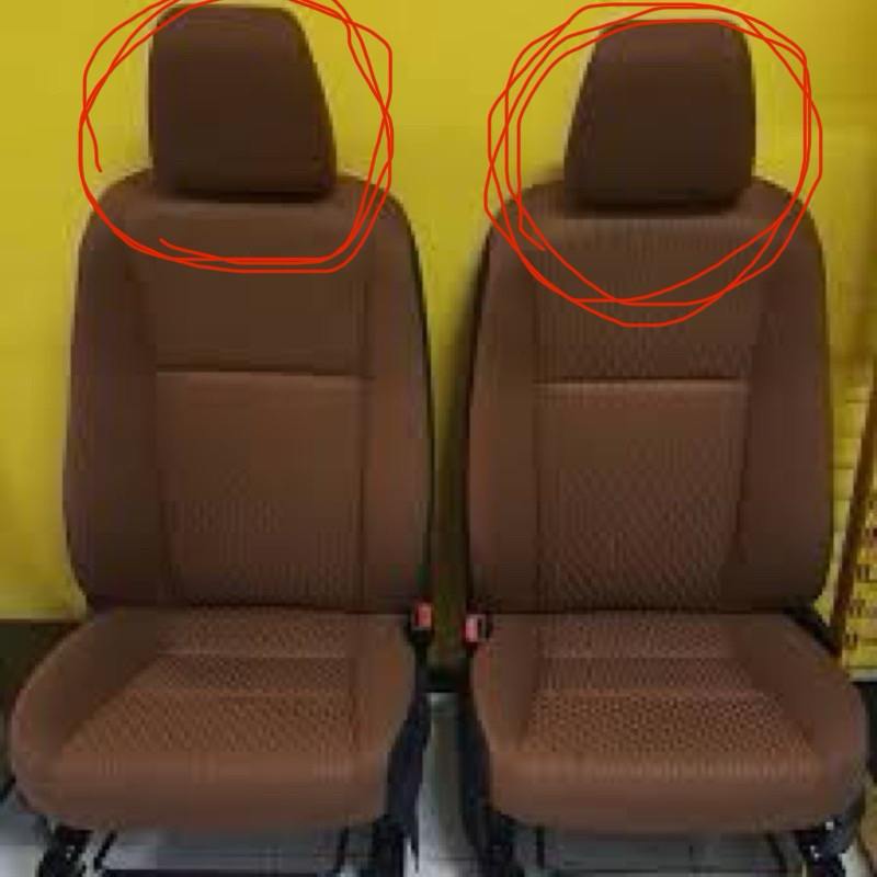 Headrest depan innova reborn G