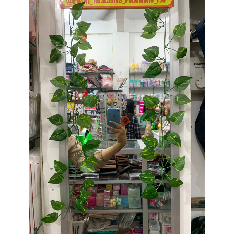 HIASAN DAUN JURAI / Daun Hias Gantung / daun plastik / daun rambat / tanaman merambat/daun hias / Hi