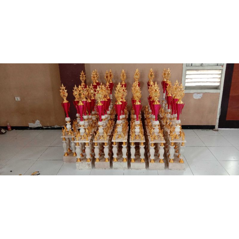 Piala marmer kaki 4