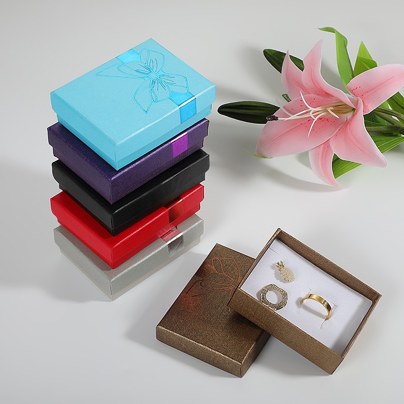 

Kotak Tempat Perhiasan G009 Kotak Kado Anting Cincin Gelang Kalung liontin Gift Box