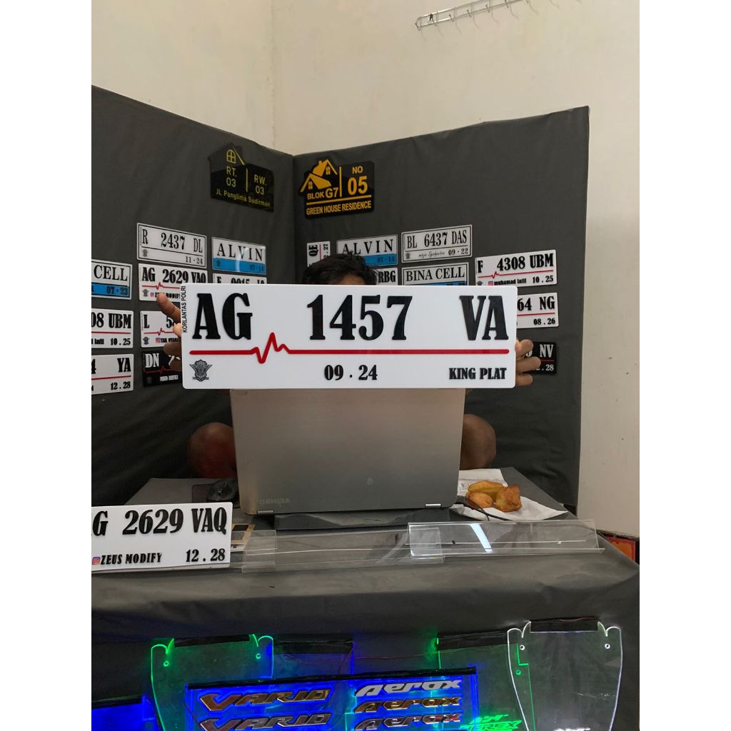 PLAT MOBIL AKRILIK FREE CUSTOM