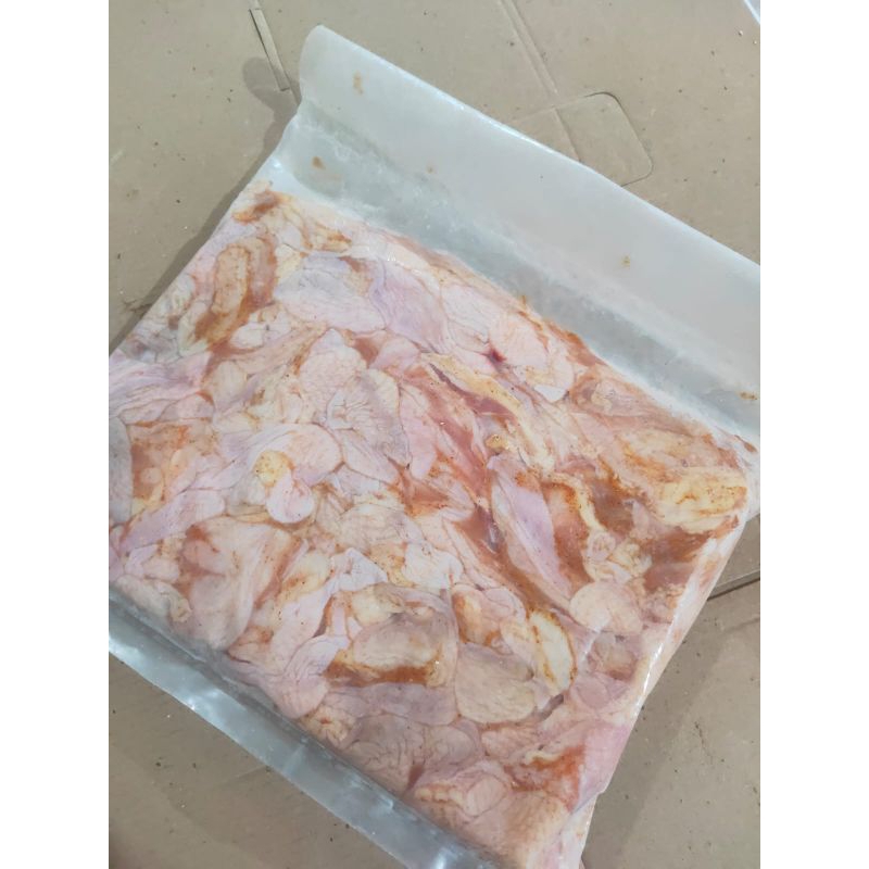 

KULIT AYAM MARINASI, SUDAH BERBUMBU FROZEN FOOD