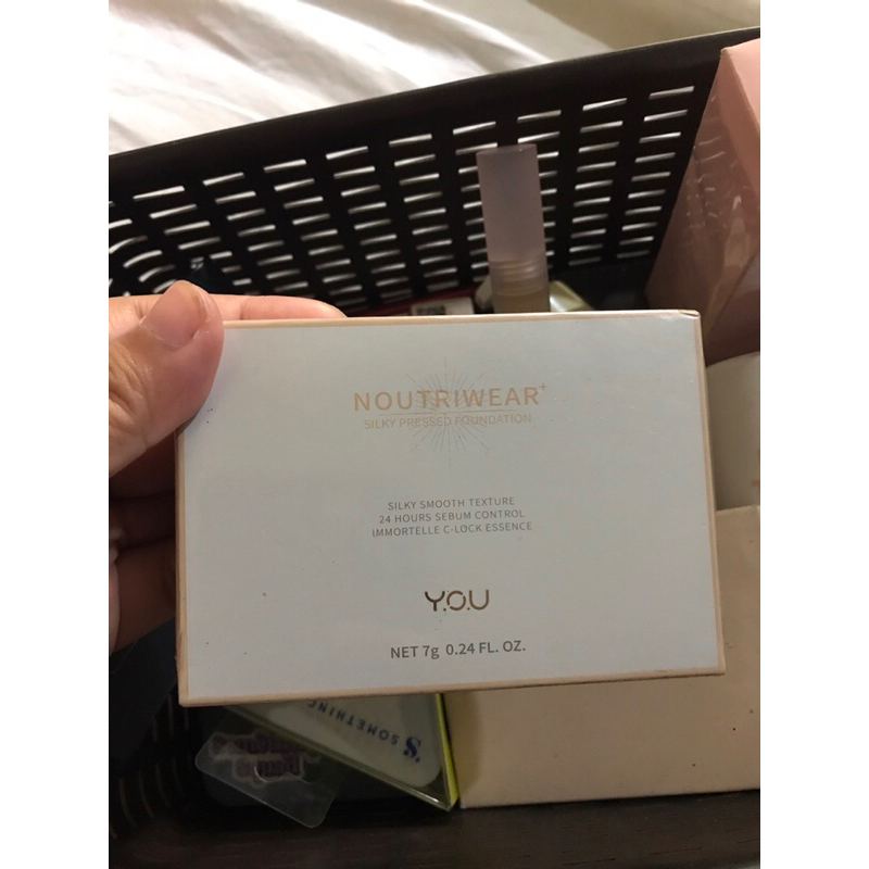 Y.o.u nutriwear powder foundation