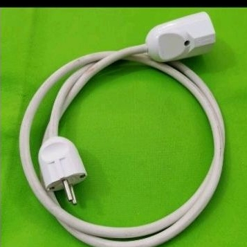 kabel sambungan colokan