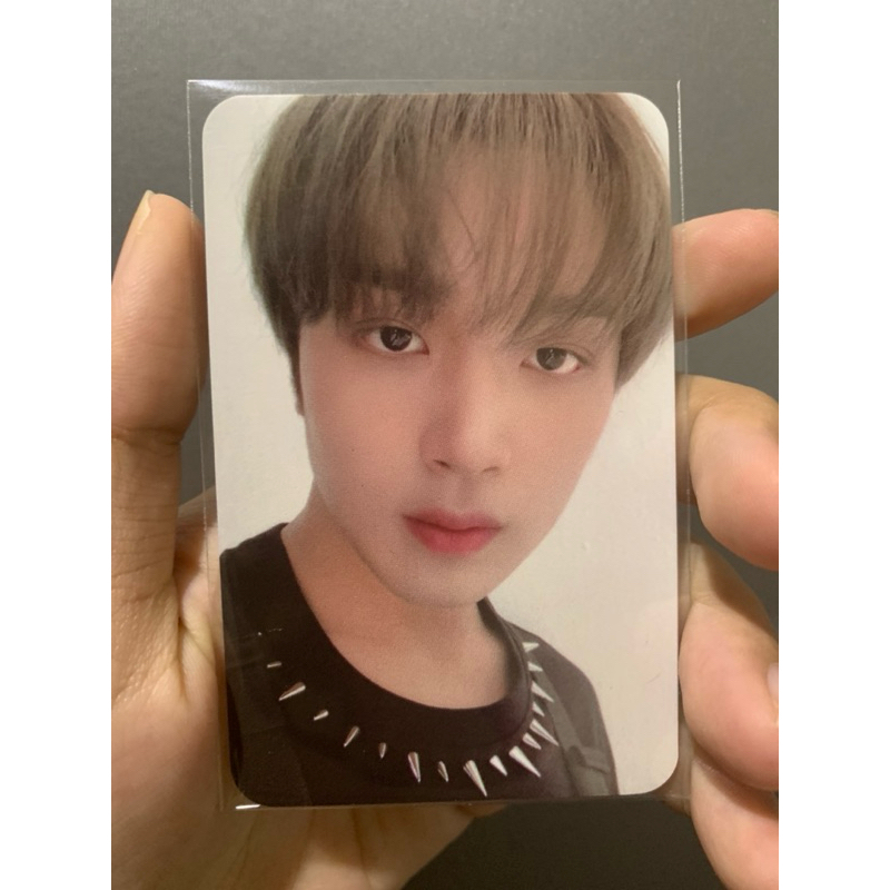 WTS pc haechan selca seasons greetings 2021