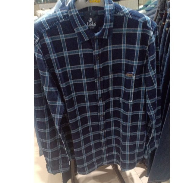 kemeja cowok merk Lois