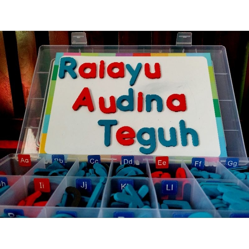 Movable Magnetic Alphabet