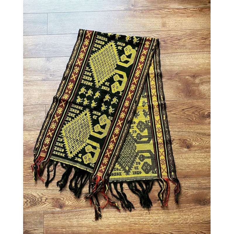 Pashmina/Selendang Pahikung Sumba