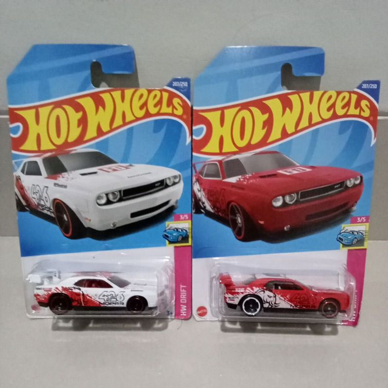 dodge challenger drift car hotwheels 426 mopar