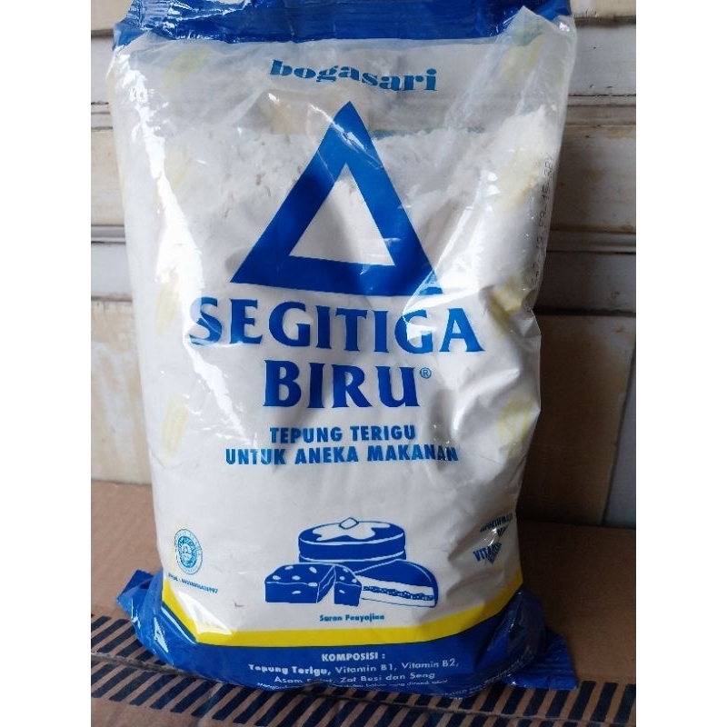 

tepung segitiga biru 1 kg