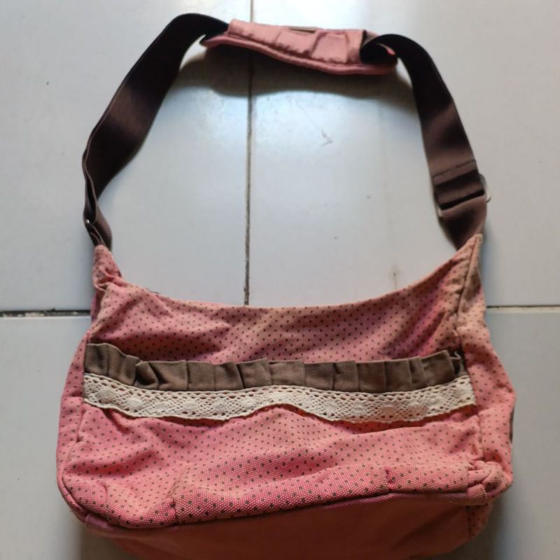 Preloved Tas  Threerey