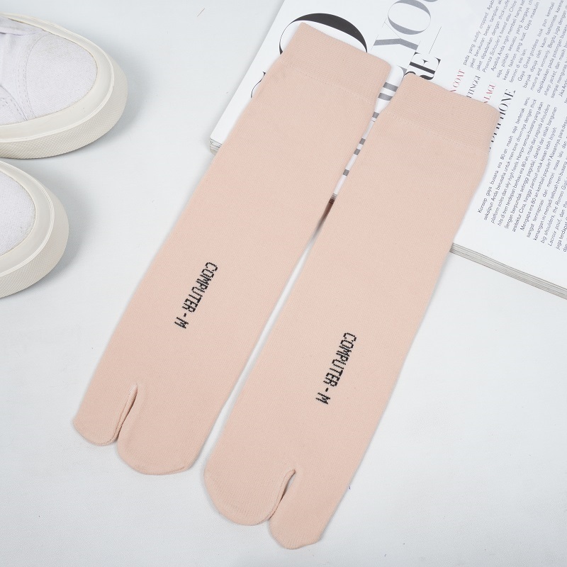 (Latika Socks) Kaos Kaki Wanita Muslimah Warna Nude Bahan Lembut Nyaman kaos kaki jempol polos tebal