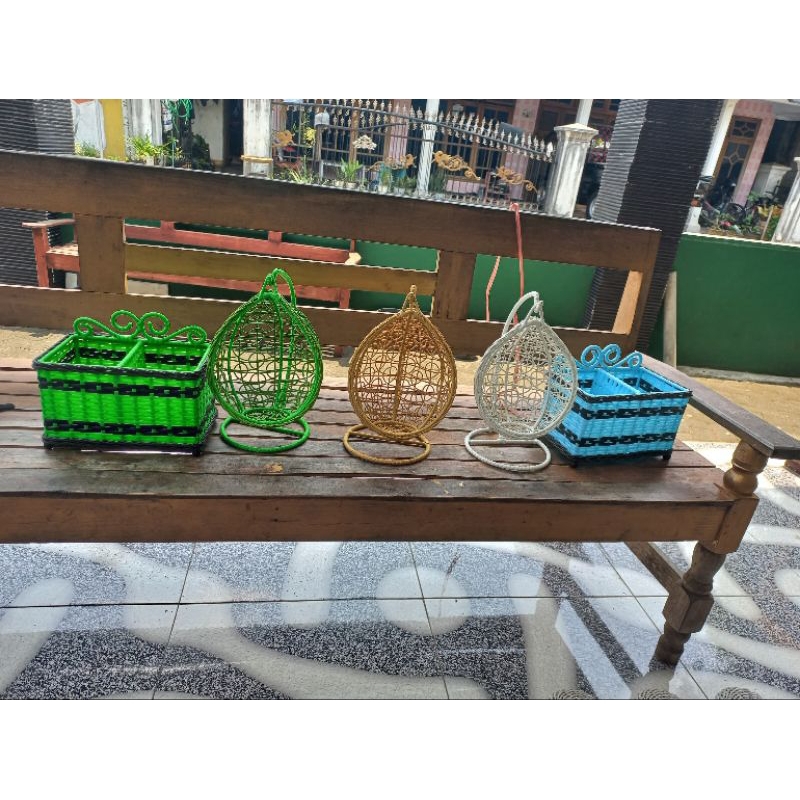 miniatur ayunan Rotan Sintesis