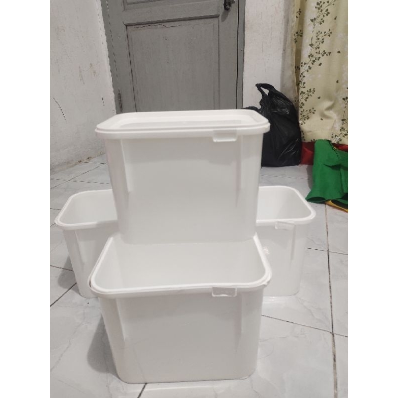 EMBER ICE CREAM BEKAS 8L KOTAK + TUTUP