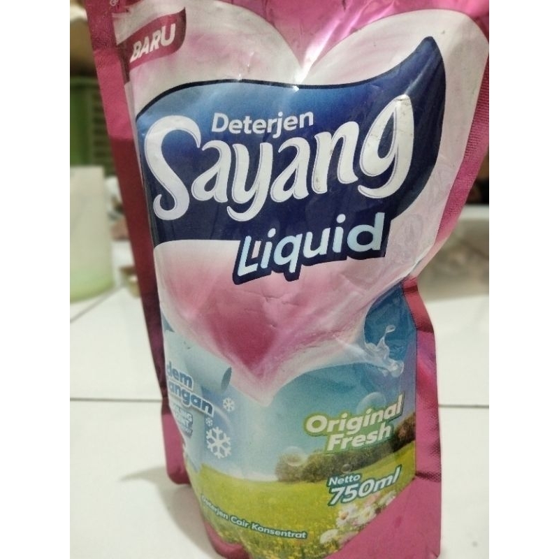 Deterjen cair SAYANG