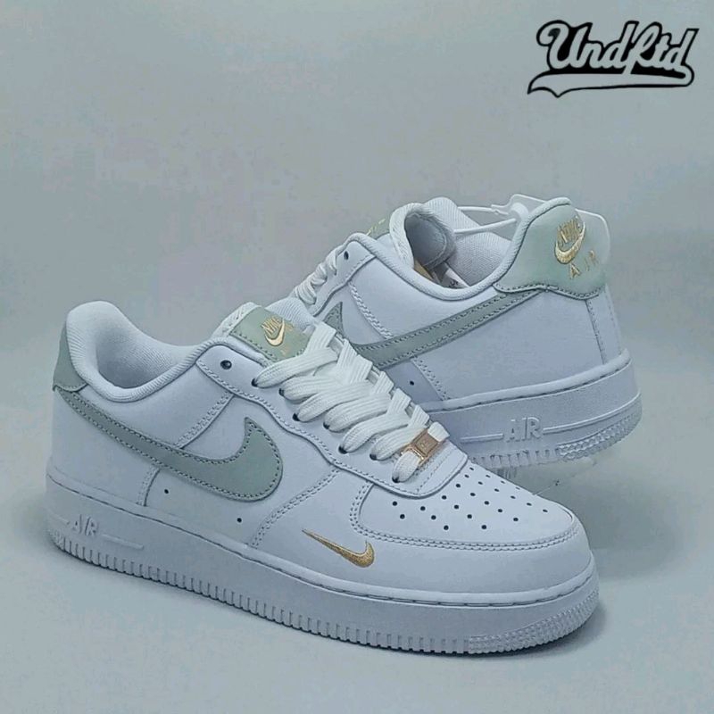 (UD) NIKE AIR FORCE 1 WHITE/GREY/GOLD