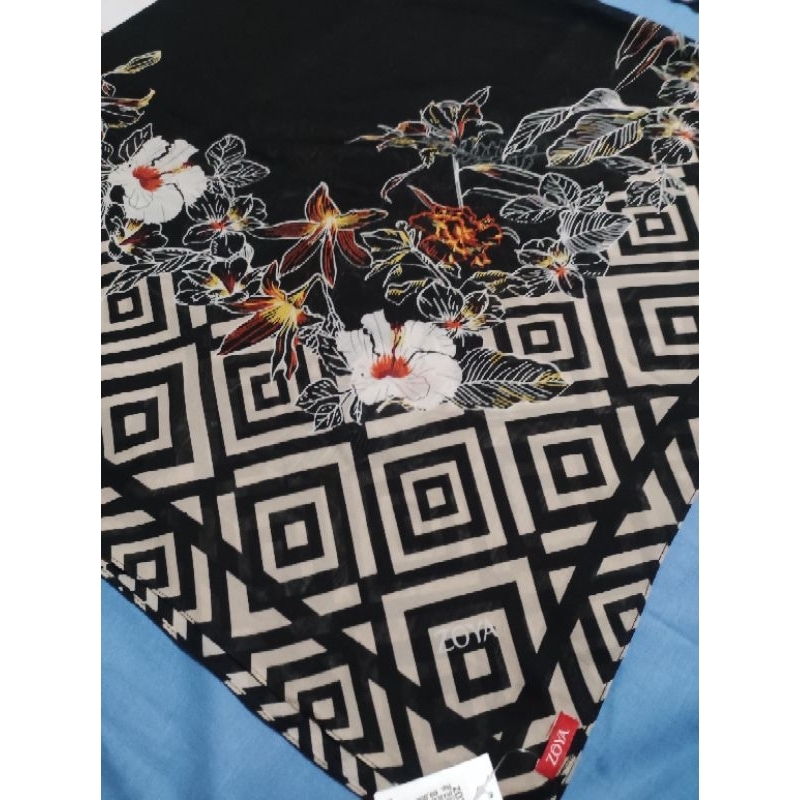 Segi empat Zoya Ori / scarf zoya hitam