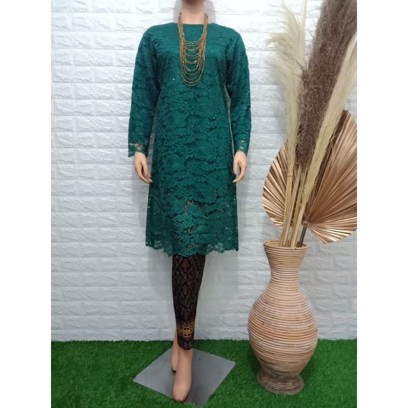 SETELAN BAJU KURUNG BRUKAT / KEBAYA TUNIKSETELAN BAJU KURUNG BRUKAT / KEBAYA TUNIK