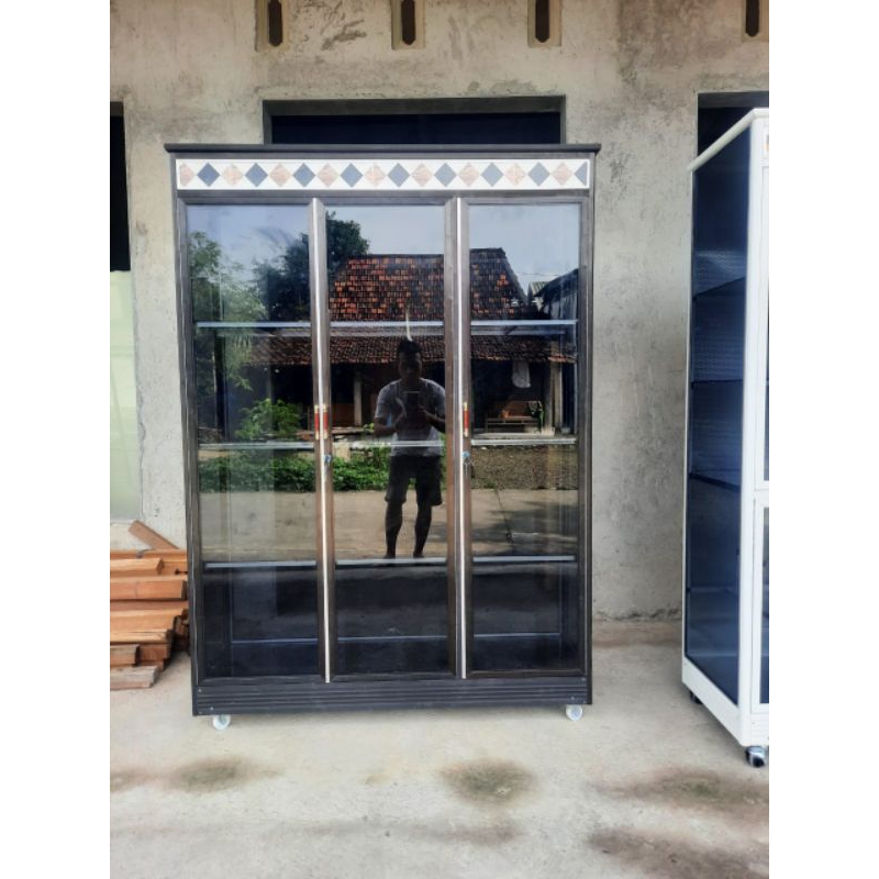 Lemari pakaian/Lemari aluminium kaca riben/Lemari pakaian 3 pintu/Lemari gamis /Lemari display
