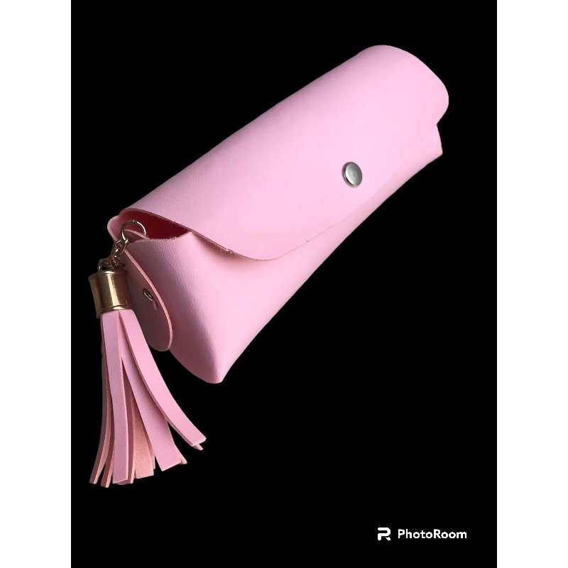 

Tepak Pensil Rumbai Tempat Bolpoin Kulit