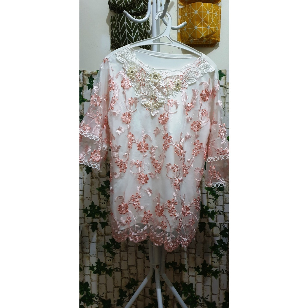 Atasan wanita Blouse Bordir Bunga Putih-Pink