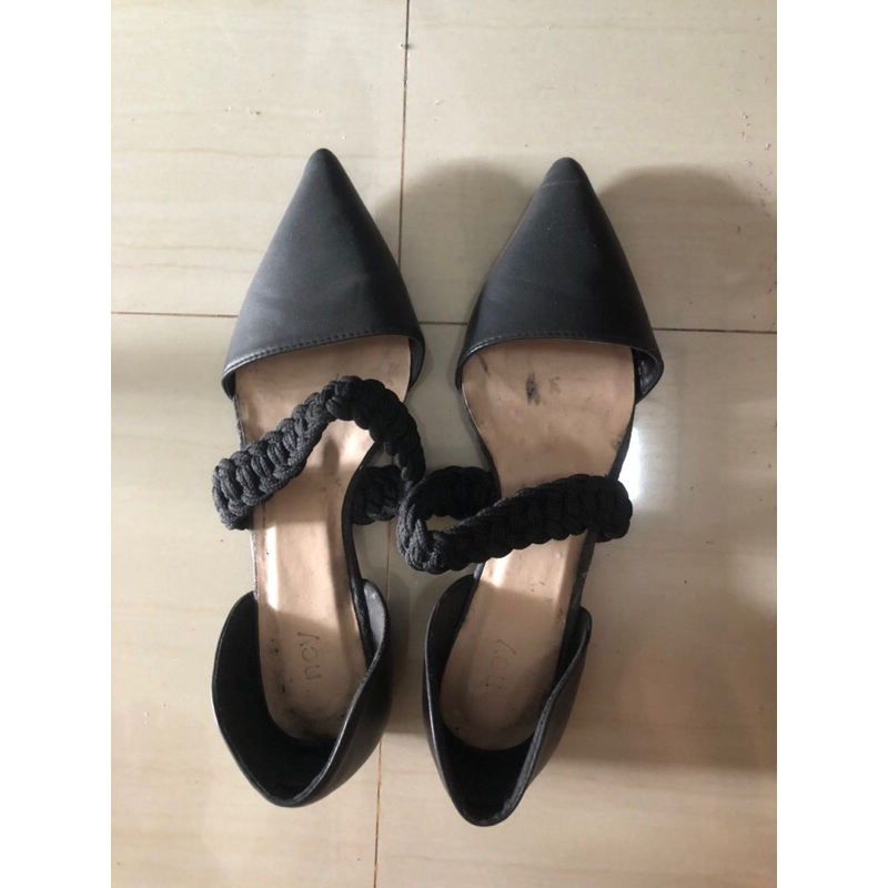 PRELOVED Flat Shoes NCY