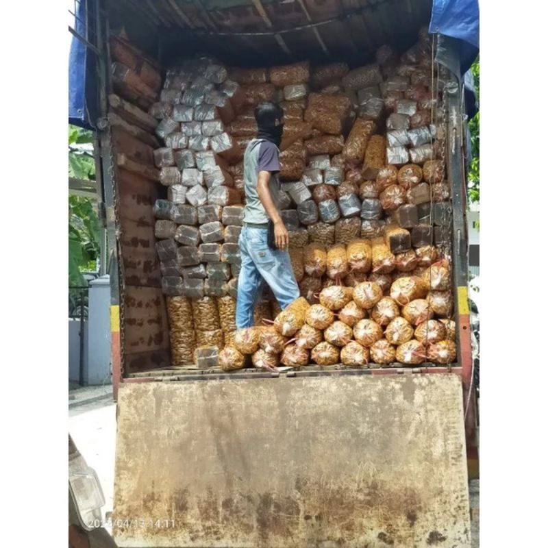 

Basreng pedas daun jeruk dan Original daun jeruk kemasan 2kg/ball