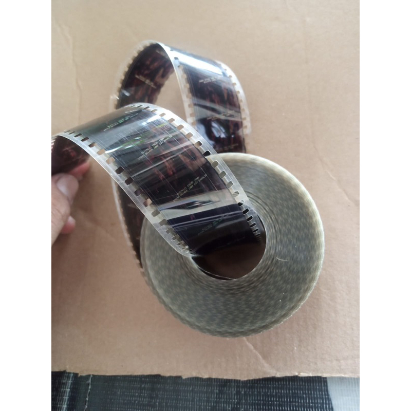 mika film layang sawangan