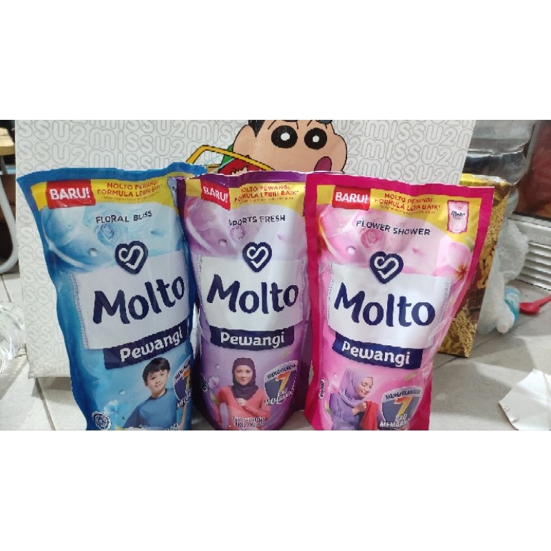 MOLTO PEWANGI 780ML Molto pewangi pakaian 780ml