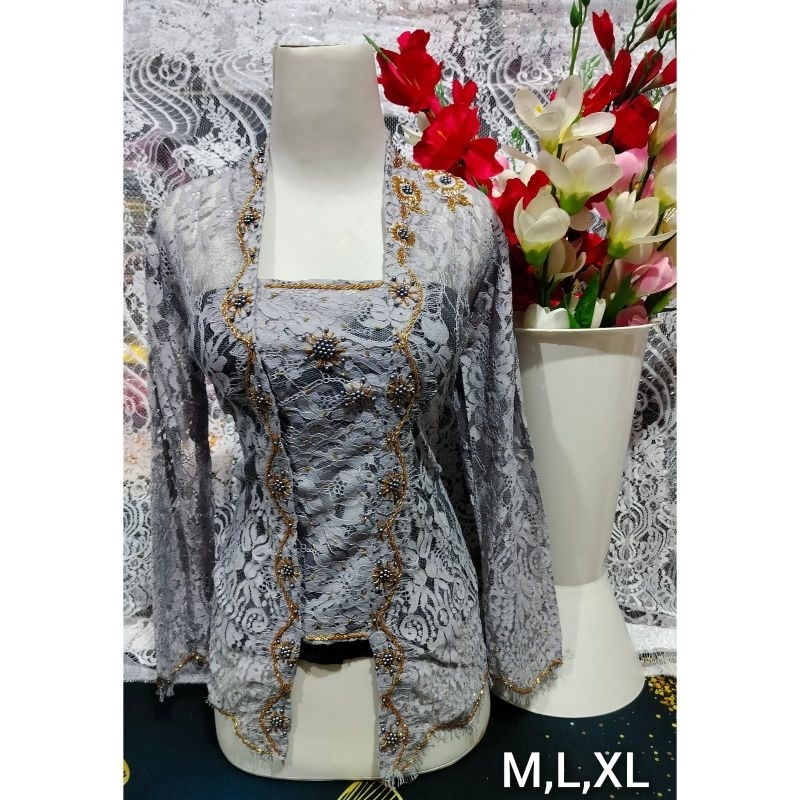 kebaya Payet bunga tempel