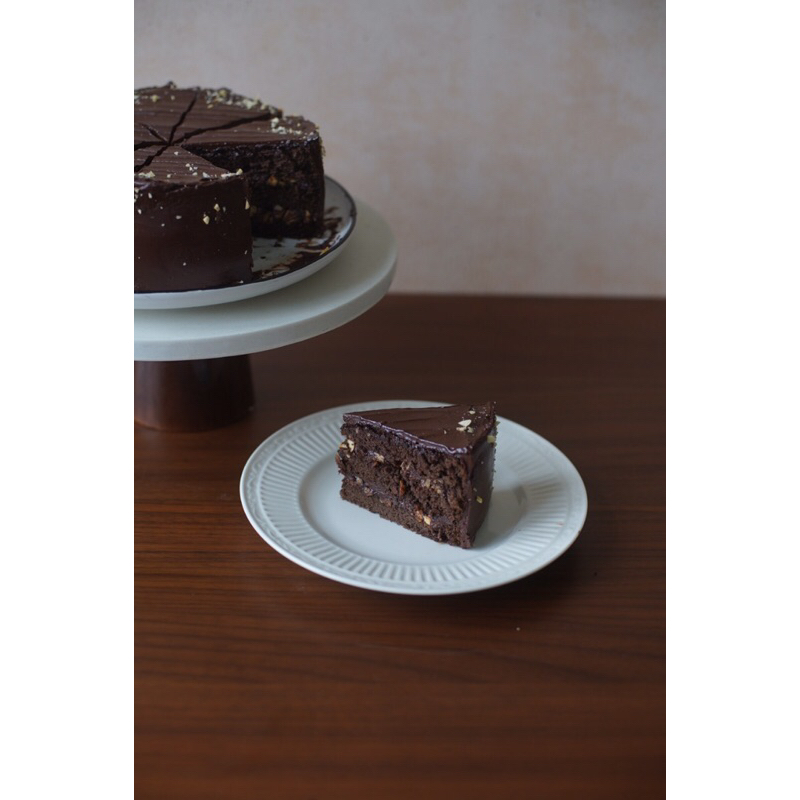 

dark chocolate hazelnut slice cake