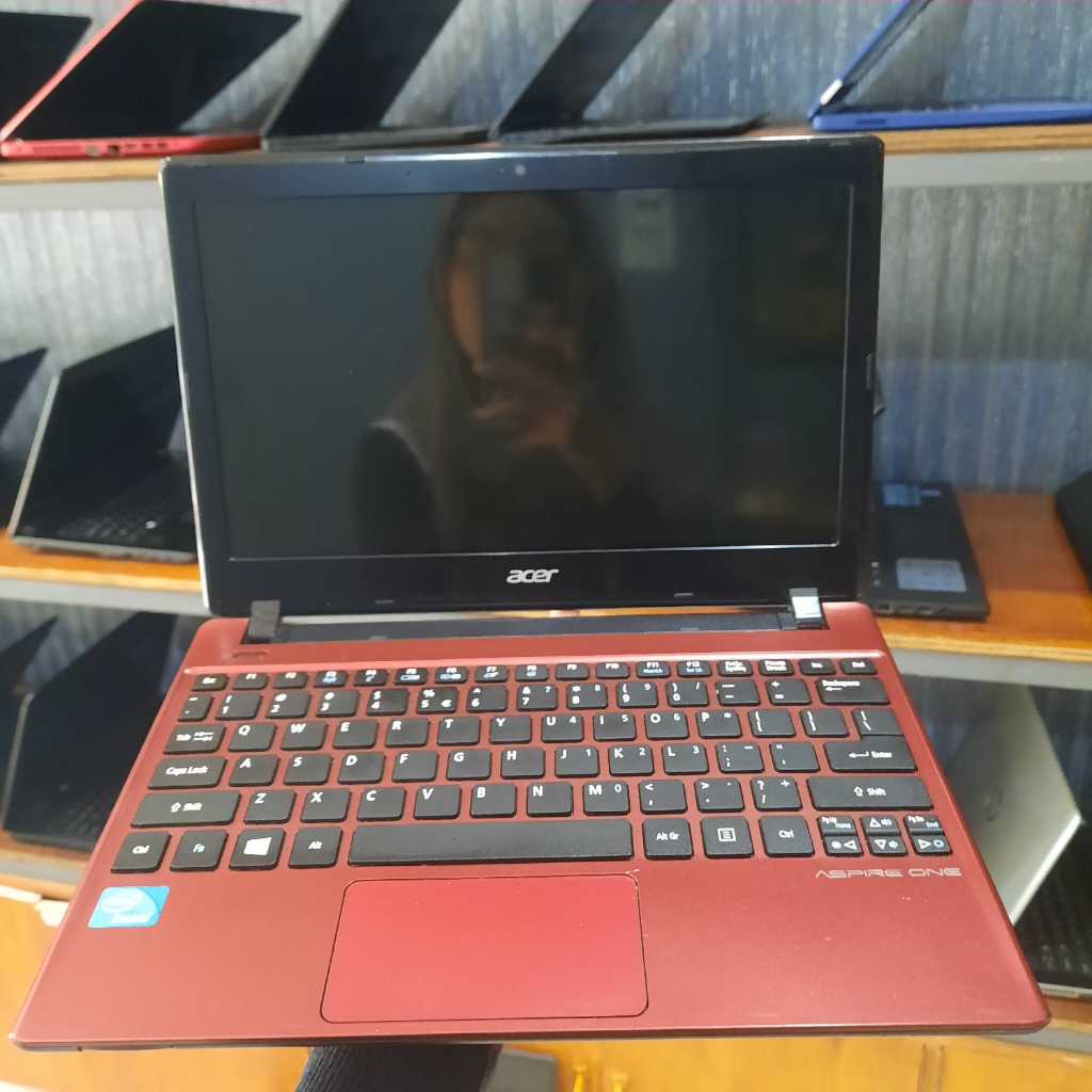 Notebook Acer A0756 Celeron-847 Ram 4/320Gb Red BERGARANSI 11,6 INCH